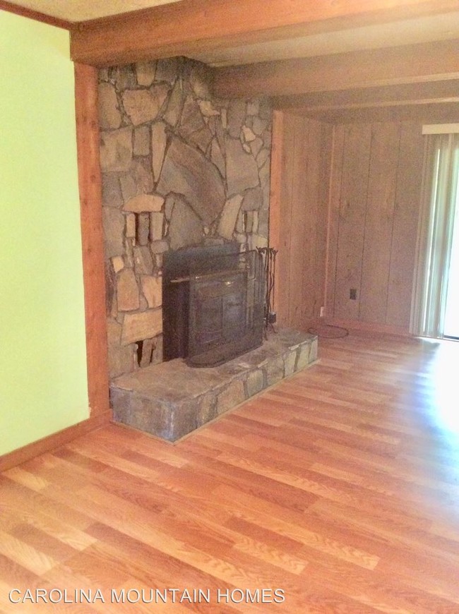 Building Photo - 2 br, 1 bath House - 661 Snowhill Church Road
