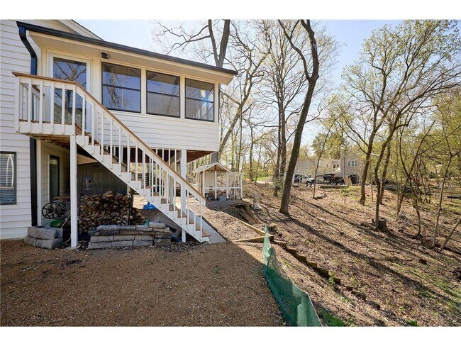 Foto del edificio - 1832 Essex Rd