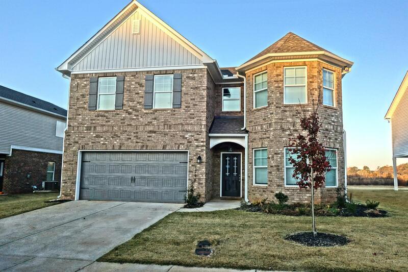 Foto principal - 4216 Textile Ln