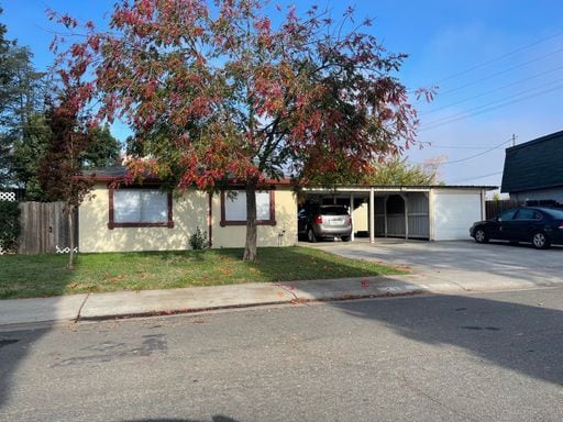 Building Photo - 2687 Calariva Dr
