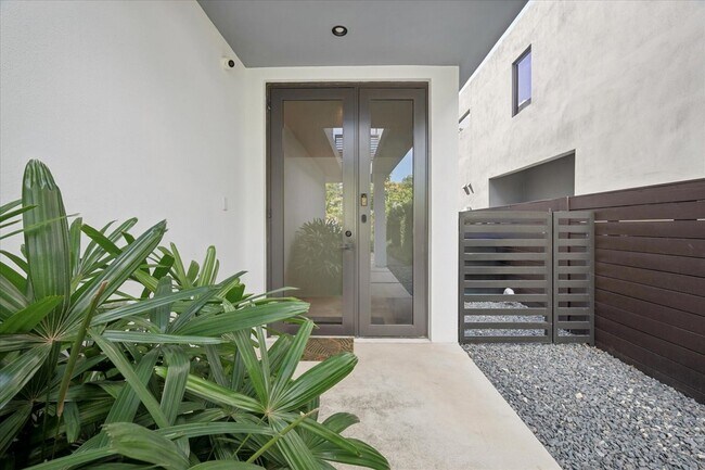 Foto del edificio - 3458 Day Ave