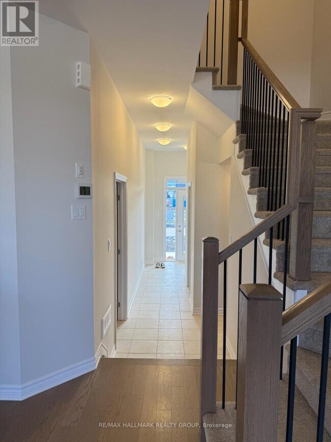 Photo du bâtiment - 705 Montrichard Rd