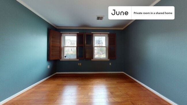 Foto del edificio - Room in Shared 7 bed/4 bath home