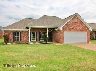 Primary Photo - 3 br, 2 bath House - 410 Poplar Blvd
