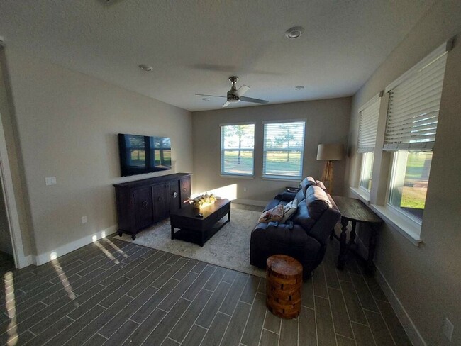 Foto del edificio - 5704 NW 34 ST