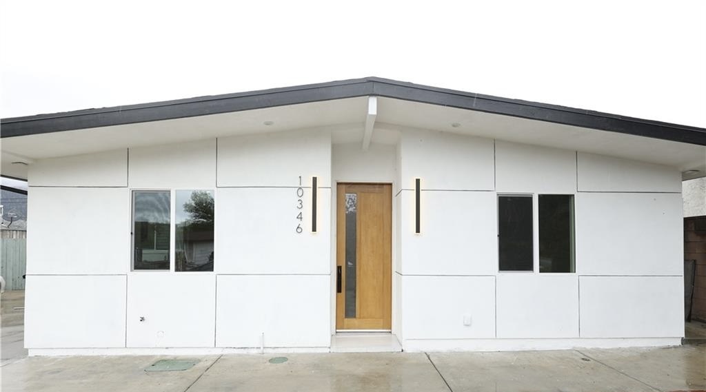 Foto principal - 10346 Mather Ave