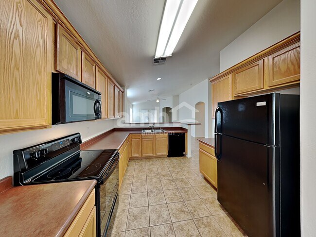 Foto del edificio - 16859 W Belleview Street