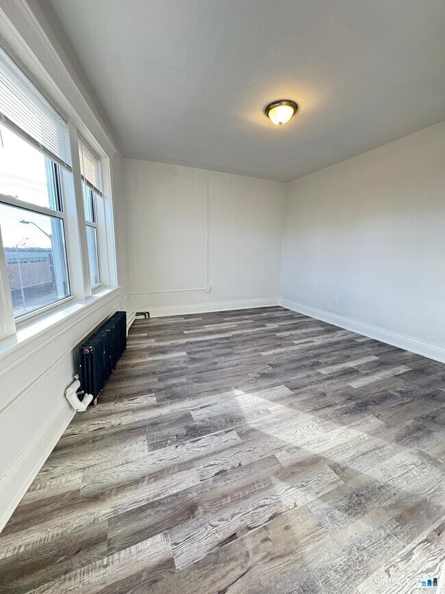 Foto del edificio - 1220 State St