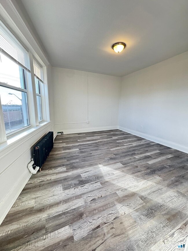 Building Photo - 1220 State St