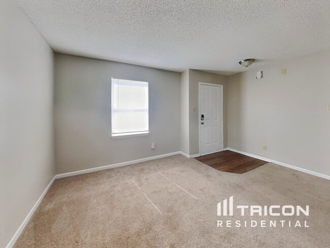 Foto del edificio - 13460 N Carwood Ct