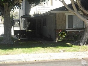 Building Photo - 779 Halyard St