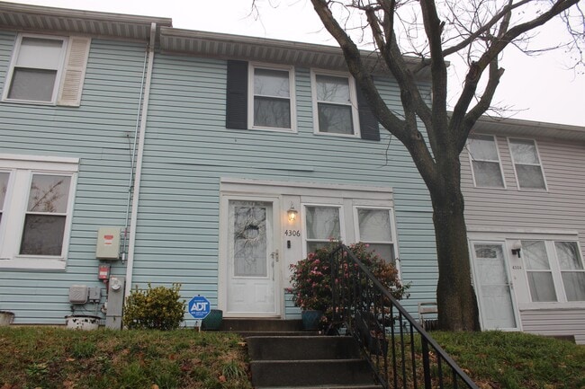 Photo - 4306 Dana St Townhome