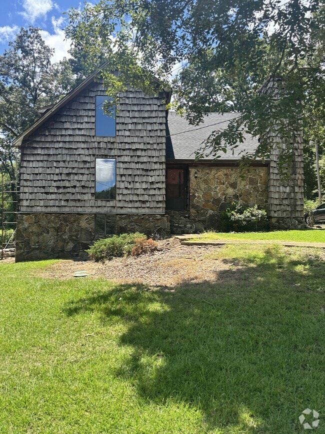 Building Photo - 1632 MS-178