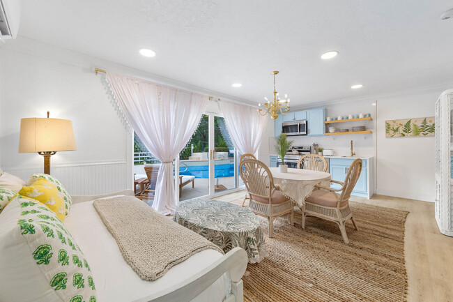 Building Photo - 15100 Sweetwater Ct