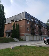 Building Photo - 772 Stirling Av S