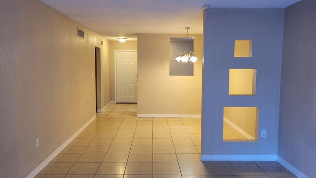 Foto del edificio - First Floor 1 Bedroom, 1 Bathroom Condo in...