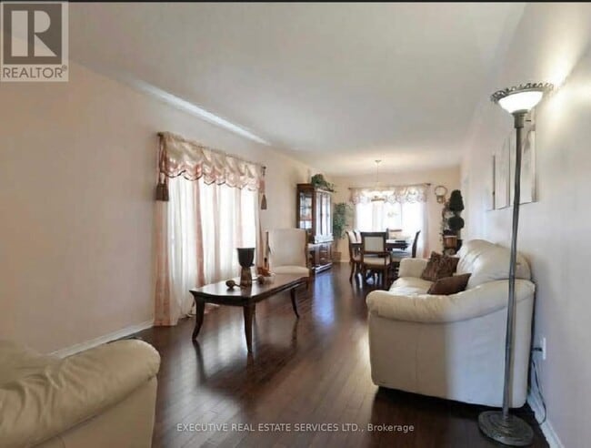 Building Photo - 12 Albright Rd