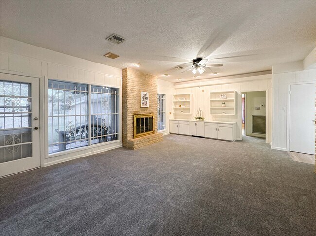 Foto del edificio - 5126 Berry Creek Dr