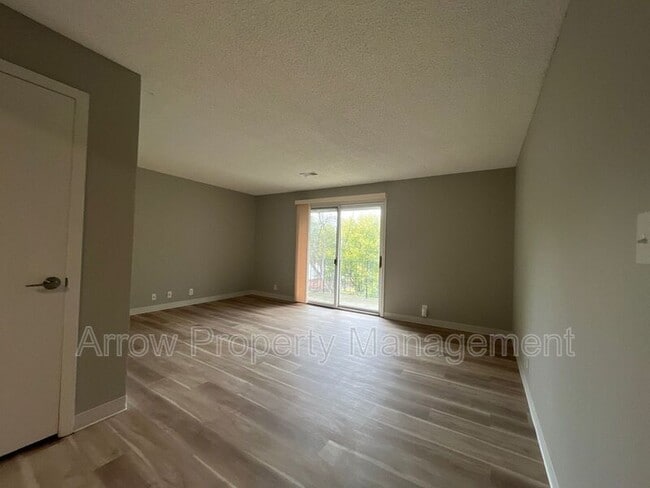 Foto del edificio - 320 Lincoln St