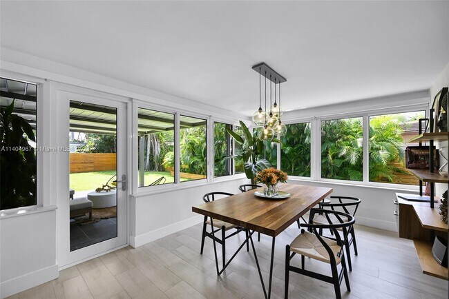 Building Photo - 7531 Miami View Dr