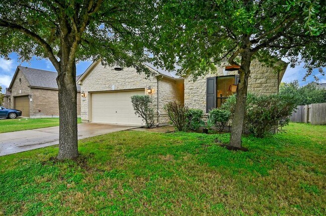 Building Photo - 1029 Hyde Park Dr
