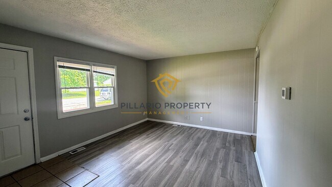 Photo - 3-Bedroom Home Near Indianapolis Motor Speedway with Attached Garage, Available NOW!