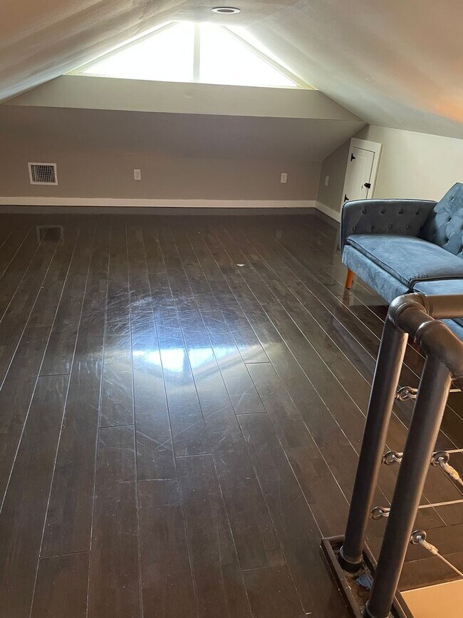 Foto del edificio - Beautiful 1 Bedroom in Highland