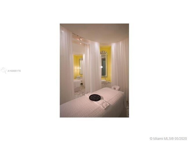 Building Photo - 485  Brickell Ave  4905 Miami Fl 33131
