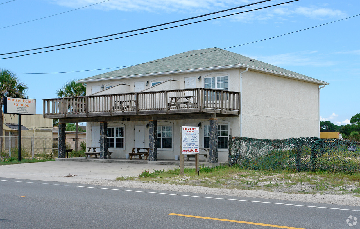 Building Photo - 16418 Front Beach Rd