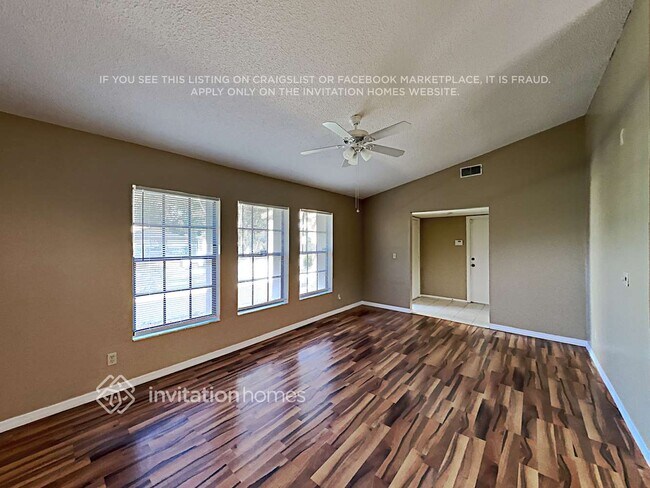 Foto del edificio - 3040 Oak View Dr