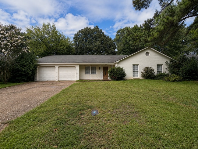 Photo - 1426 Tracewood Dr House