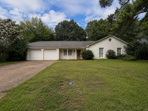 Building Photo - 1426 Tracewood Dr
