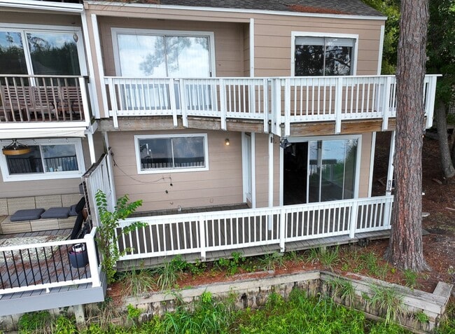 Building Photo - 226 Waters Edge