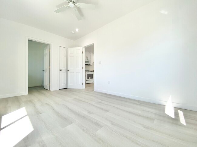 Foto del edificio - 1673 West Blvd. Los Angeles, CA 90019