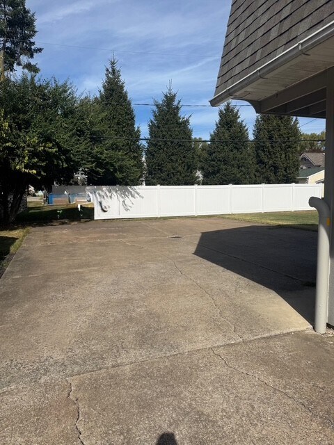 Foto del edificio - 421 Williams St