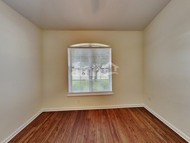 Building Photo - 2532 Creekfront Dr