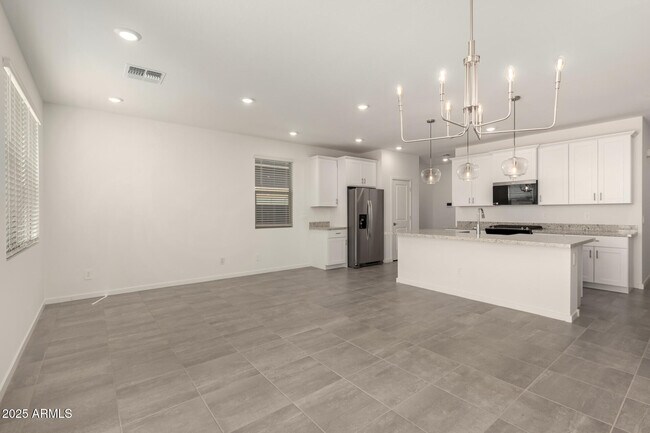 Building Photo - 3732 S 87th Dr
