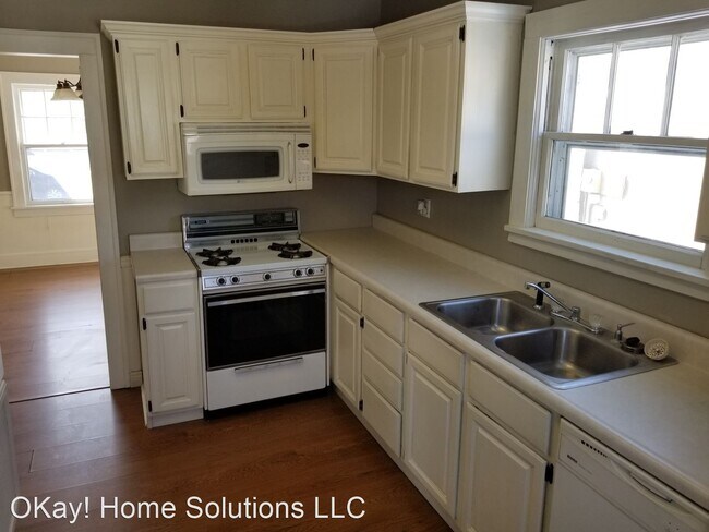 Building Photo - 3 br, 1 bath House - 311 Becker Ave SE