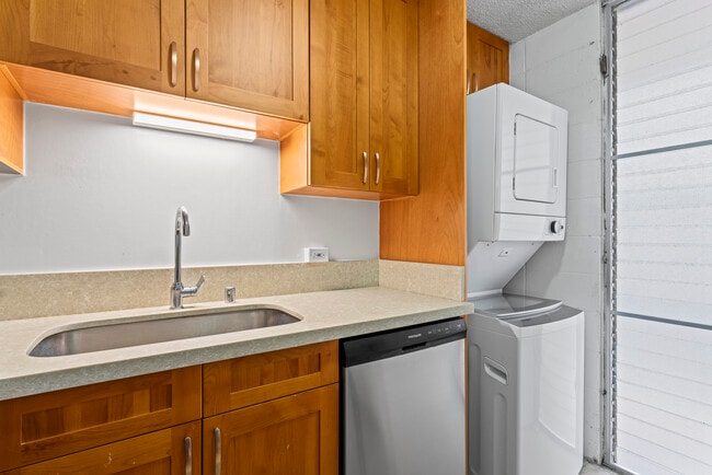 Kitchen - 95-2031 Waikalani Pl