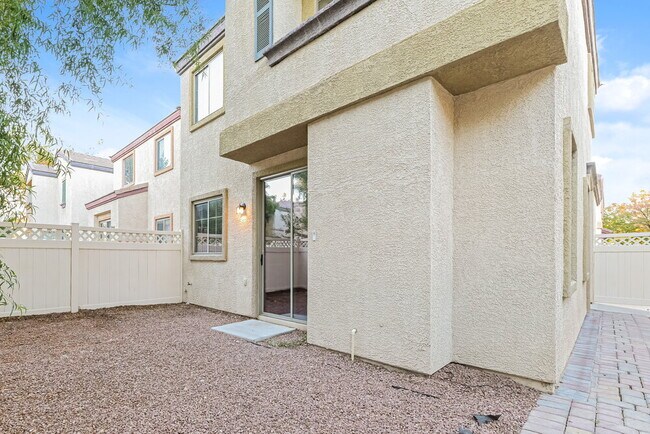 Foto del edificio - 6412 Yucca Ridge Ct