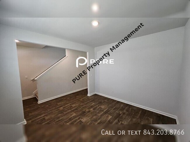 Building Photo - Downstairs Master - 5 BEDROOM HOME Berkele...