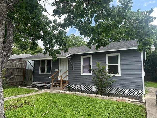 Building Photo - Ready for move in