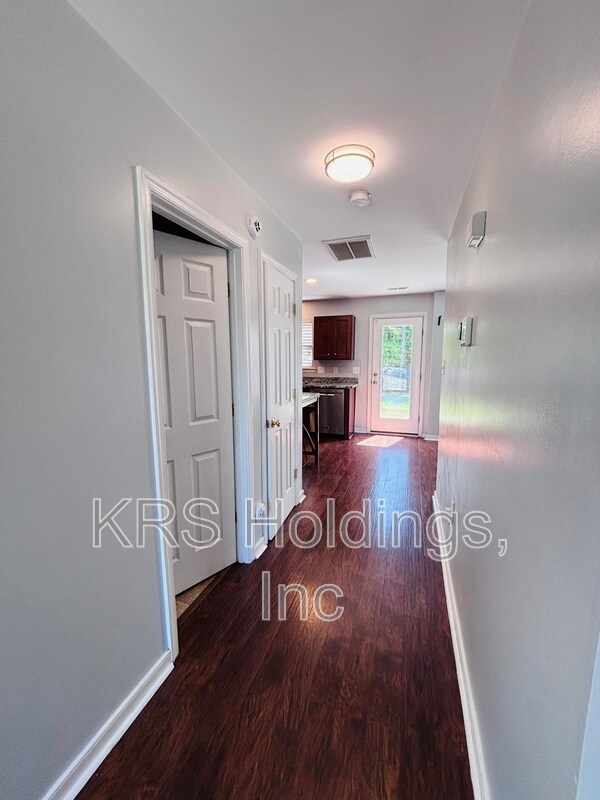 Foto del edificio - 3407 Thornsett Dr