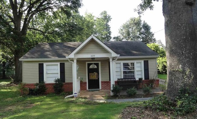 Foto del edificio - 609 San Fernando Dr