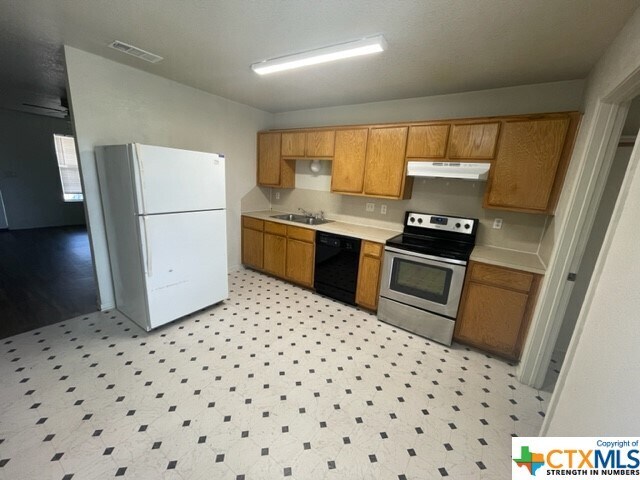 Foto del edificio - 3201 Hereford Ln