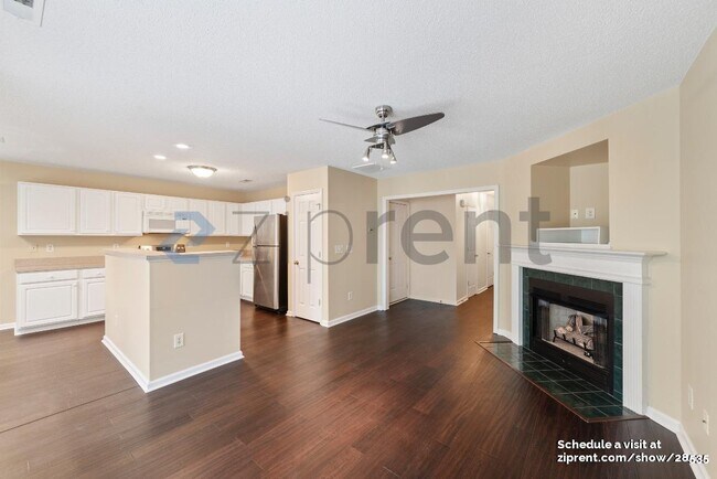 Building Photo - 1125 Academic Dr