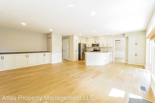 Building Photo - 4 br, 3 bath House - 15817 W 150th Ter
