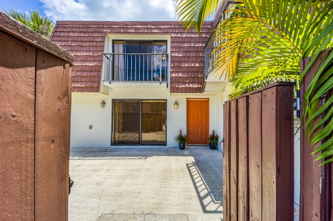 Building Photo - 3681 SW Sunset Trace Cir