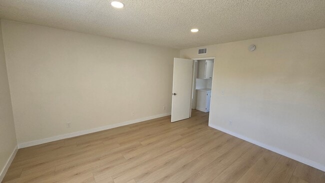 Building Photo - 13347 Victory Blvd