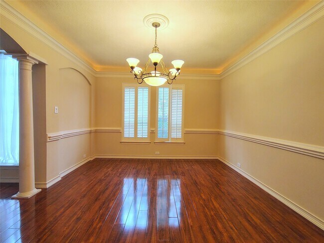 Building Photo - 5606 Grandwood Ln